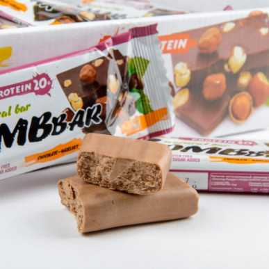 Bombbar olbaltumvielu bāra šokolādes-sprausla, 60 g – madala kalorsusega toode firmalt Bombbar, osta SportFit-ist