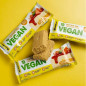 Bombbar vegānu olbaltumvielu bārs "Banana Cake Strawberry", 60 g Bombbar vegānu olbaltumvielu bārs "Banana Cake Strawberry", 60 g