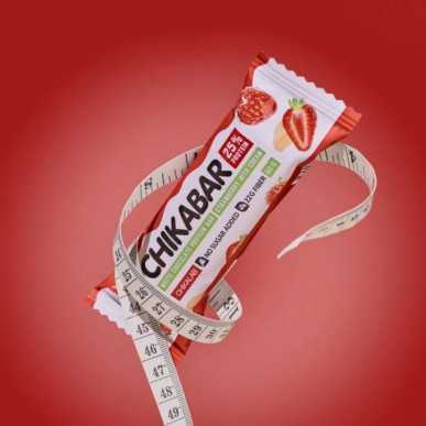 Chikalab Protein Bar Chikabar "Mansikka kermalla", 60 g – madala kalorsusega toode firmalt Chikalab, osta SportFit-ist