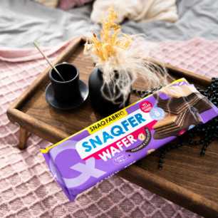 SNAQ FABRIQ Glazed vafeles Bathon "Chocolate-Saaru rieksts", 120 g