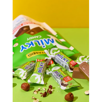 SNAQ FABRIQ Milky Candy Chocolate Candies Chocolate-Hazelnut-Wafer, 130 g – low-calorie product from Snaq Fabriq, buy in SportFit