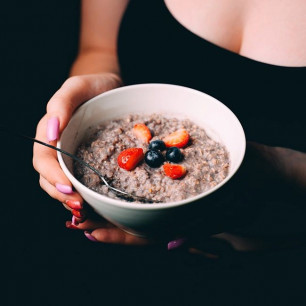 ICONFIT Ātrās proteīna auzas ar upenēm 1 kg
