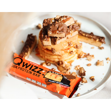 QWIZZ протеиновый батончик, арахисовое масло, 60 г – низкокалорийный продукт от NUTREND, купить в SportFit